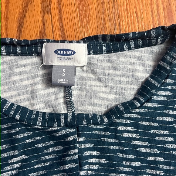 Old Navy Shirt Womens small petite Blue Short Sleeve - Picture 4 of 4